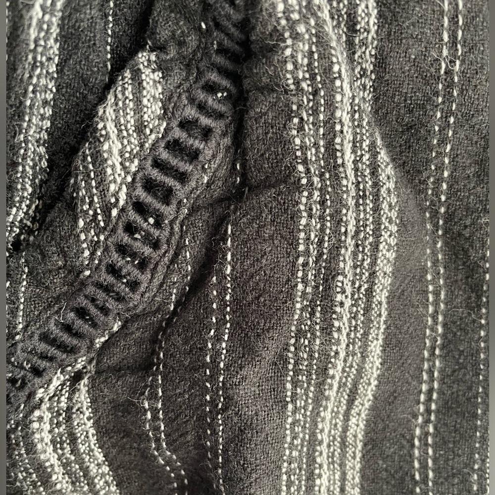 Stripe & Crochet Linen-blend Drawstring Shorts in Black & White - Picture 3 of 4